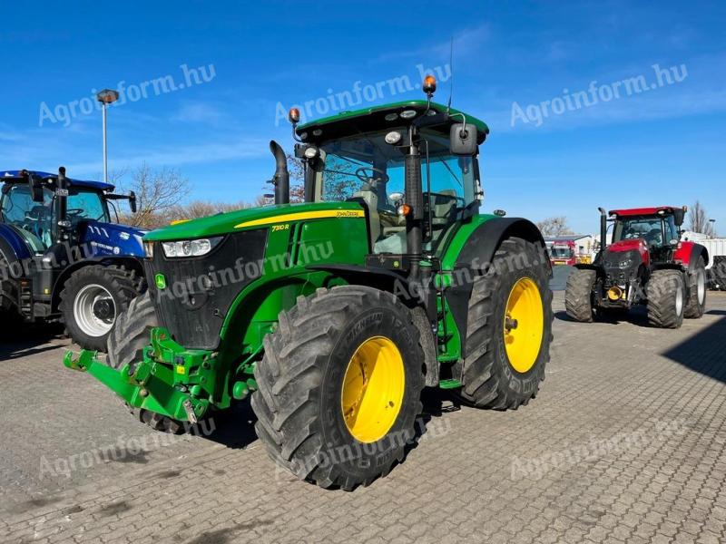 John Deere 7310R